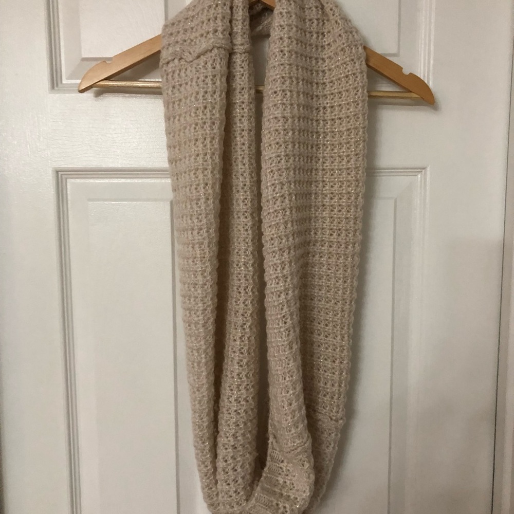 NWT Loft Cream & Gold Metallic Infinity Scarf